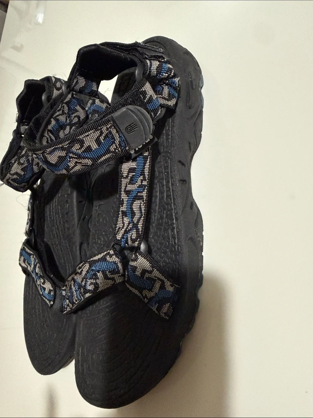 Teva Terradactyl Black and Blue Patterned Adventure Sandals Sz 11